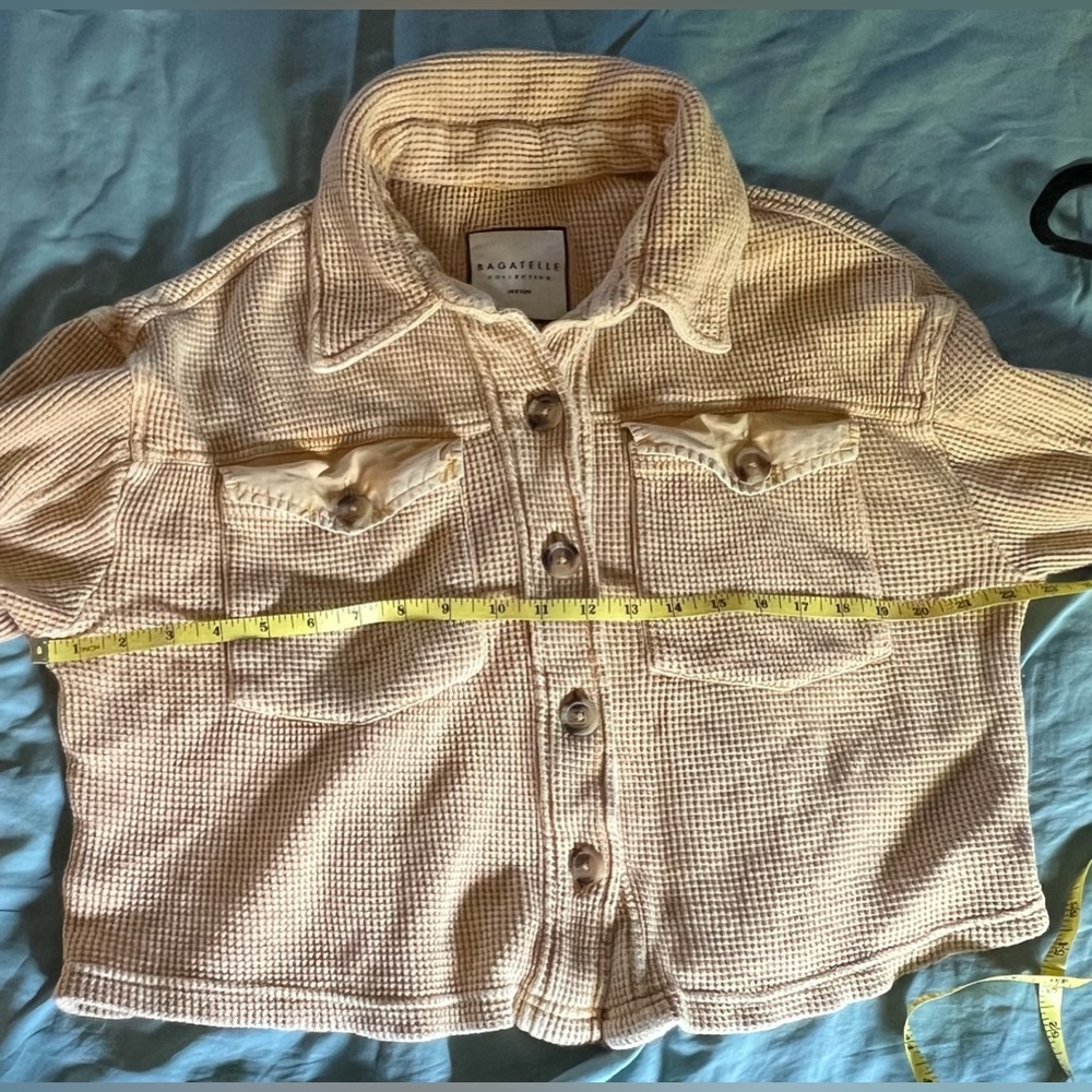 Bagatelle Collection Waffle Yellow Crop Thermal Button Up - Picture 5 of 6